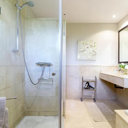 La Goleta - San Pedro Beachside, 200m Apartment